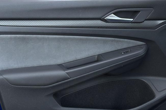 VOLKSWAGEN Golf Photo 44