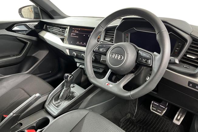 AUDI A1 Photo 6