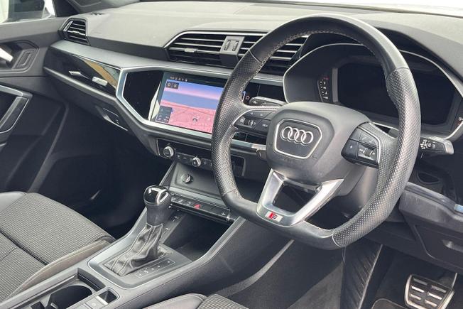 AUDI Q3 Photo 6