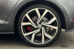 VOLKSWAGEN Golf Photo 5