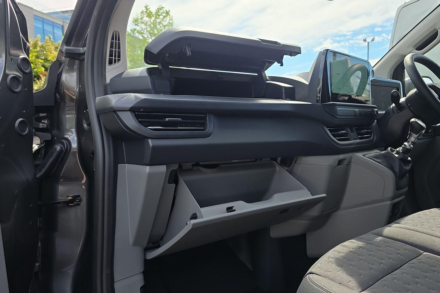Ford TRANSIT CUSTOM Photo 23