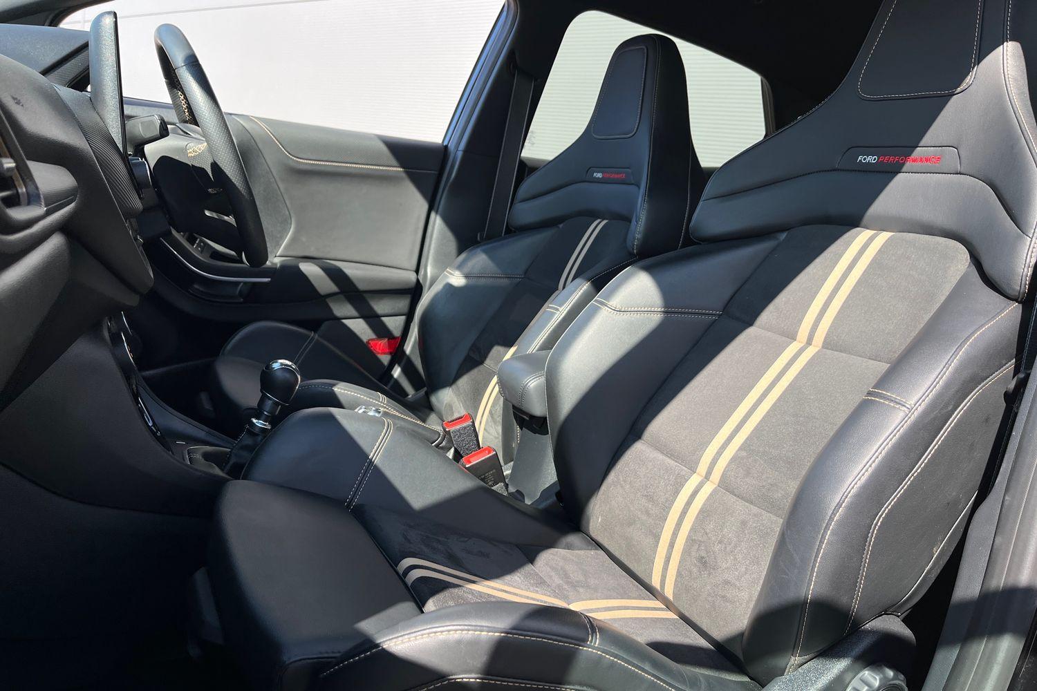 Ford PUMA Photo 18