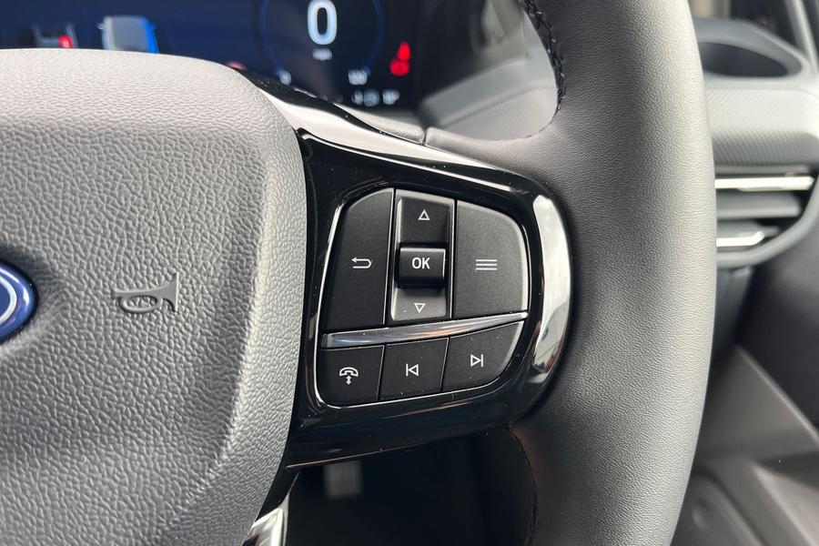 Ford TRANSIT CUSTOM Photo autoimg-b9126877eda5f9e2081af9c4e723c845c9ecf690.jpg