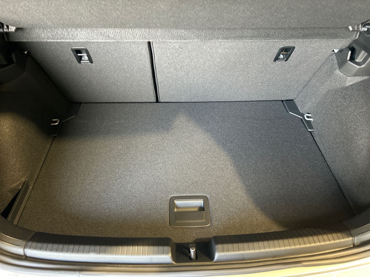 Volkswagen Polo Photo autoimg-b913fc99ea0b8738bcabe4e3e97b8cd65bd66db0.jpg