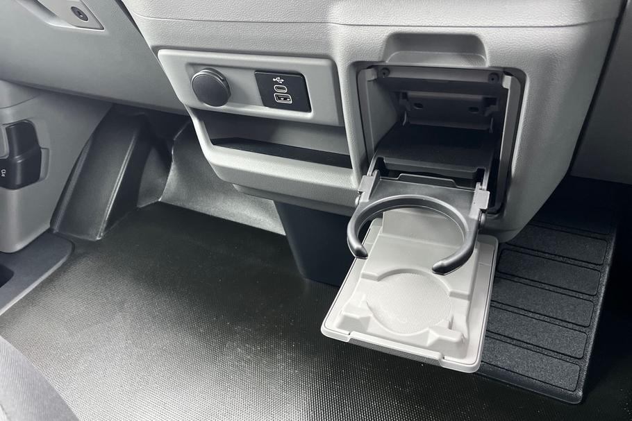 Used Ford E-TRANSIT CUSTOM WR75MZN 17