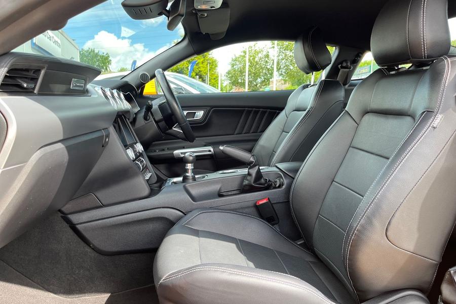Ford Mustang Photo autoimg-b92292cb265938131a6f489e97d4f350f2608bb9.jpg
