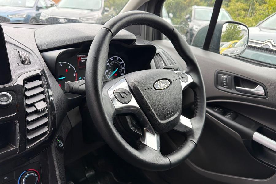 Ford TRANSIT CONNECT Photo autoimg-b922bb73eb34324ba6510862250f0be6ca824f0e.jpg