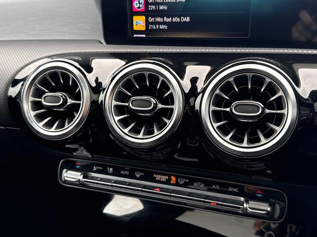 MERCEDES-BENZ CLA Photo 50