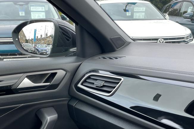 VOLKSWAGEN T-Roc Photo 40