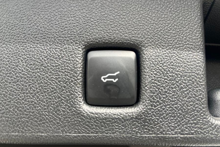 Ford Kuga Photo autoimg-b929075962a406758adeac697928d5993df8f45f.jpg