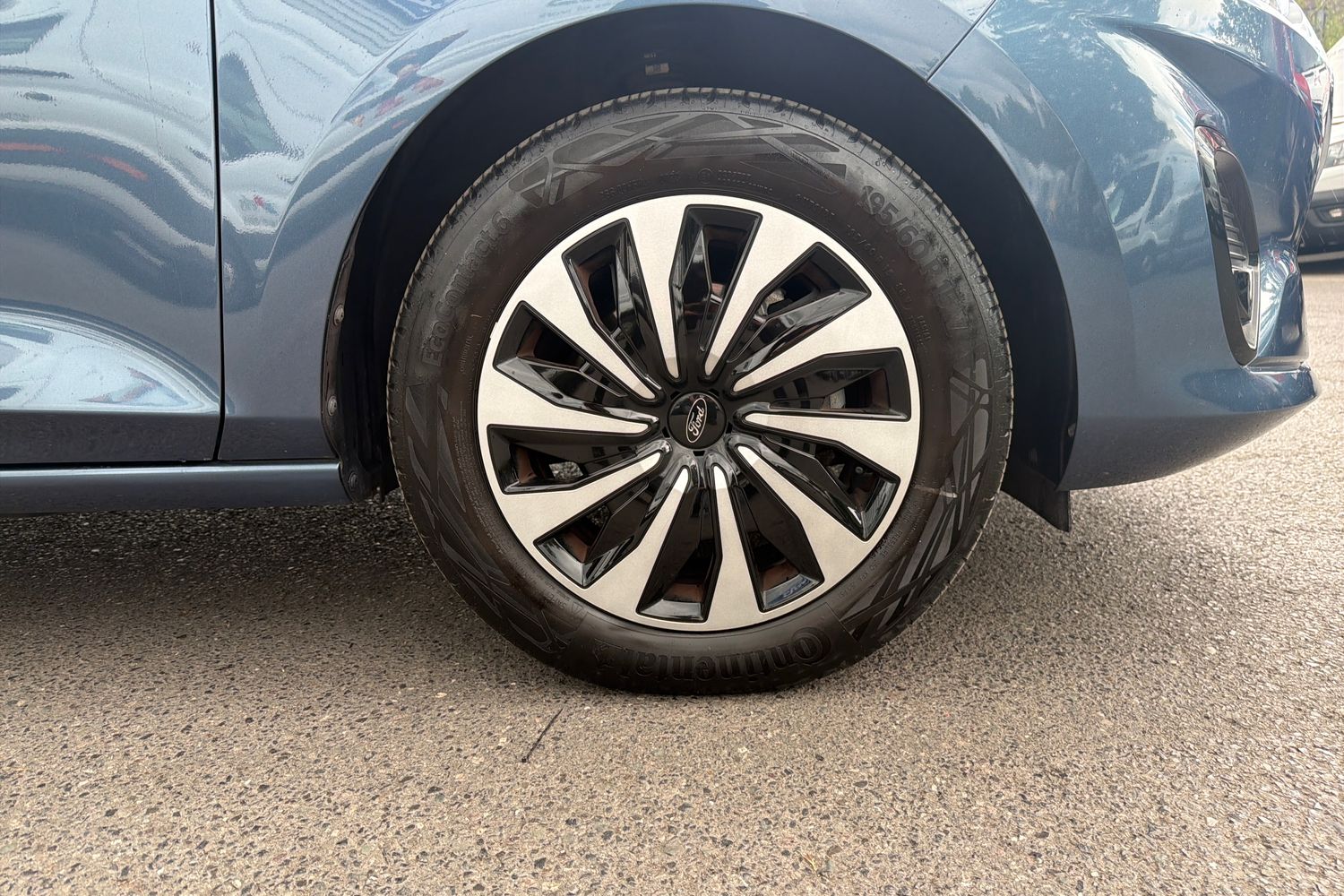 Ford FIESTA Photo 7