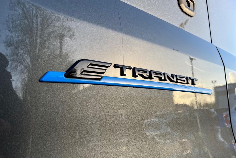 Used Ford E-TRANSIT 21