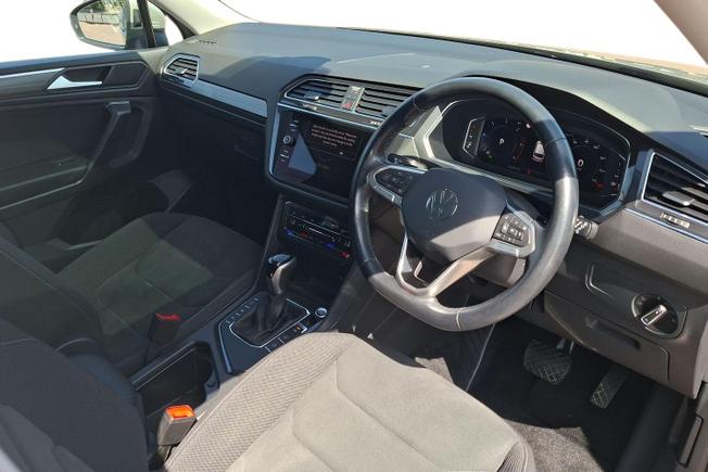 VOLKSWAGEN Tiguan Allspace Photo 6