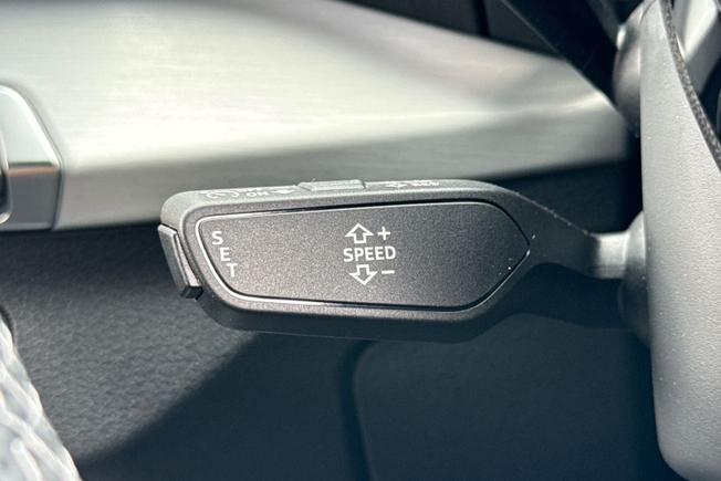AUDI Q2 Photo 26