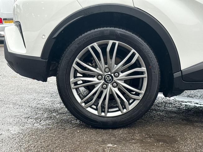 TOYOTA C-Hr Photo 5