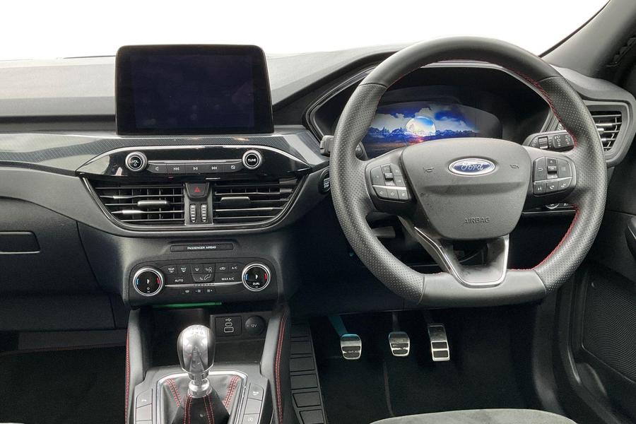 Ford KUGA Photo autoimg-b942b3797305518f6109b3d59e8284cb421f6f84.jpg