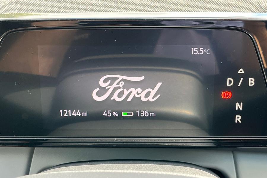Ford Explorer Photo autoimg-b9445ef9c6dfec28f8b2147c6ce49f6a6ae37944.jpg