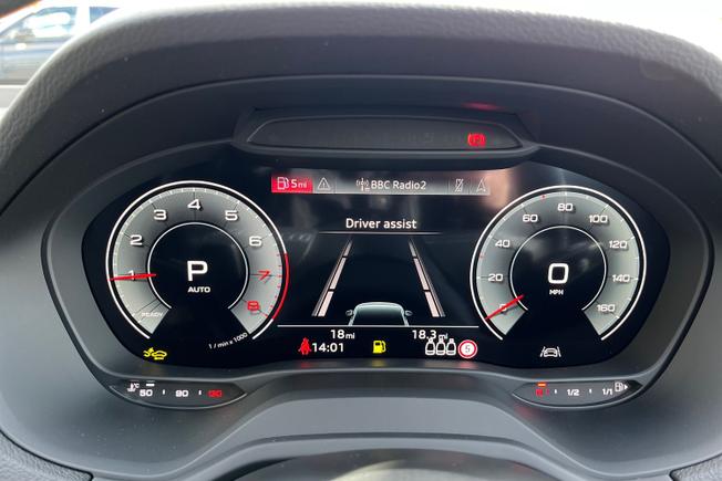 AUDI Q2 Photo 15