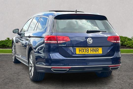 Volkswagen Passat Photo autoimg-b94552dfe3d0cd6ef00b5f55adb5249e187c2415.jpg