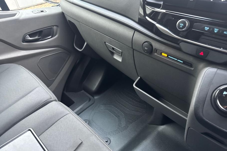 Used Ford TRANSIT WO25UCT 37