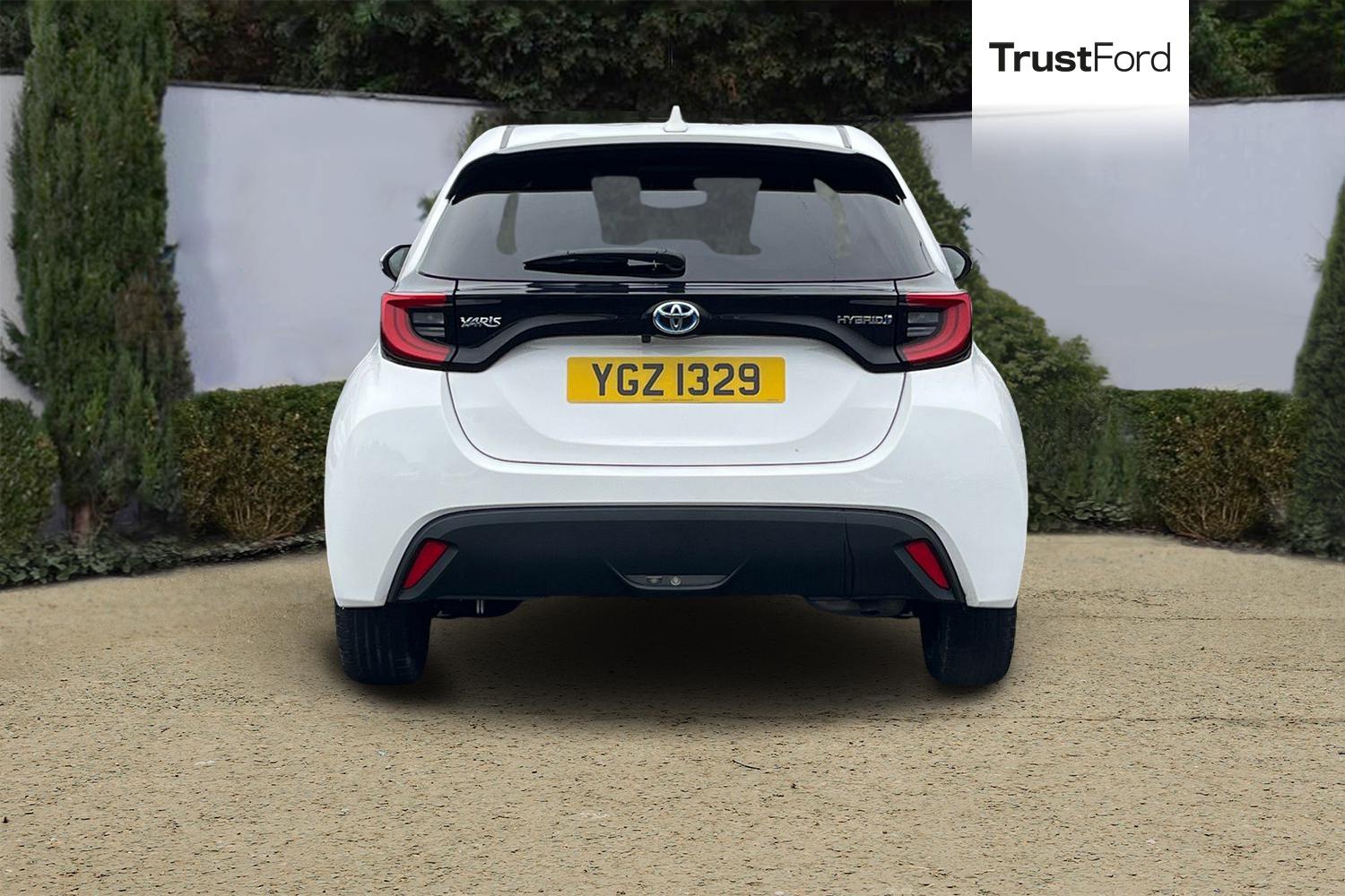 Toyota YARIS Photo 6