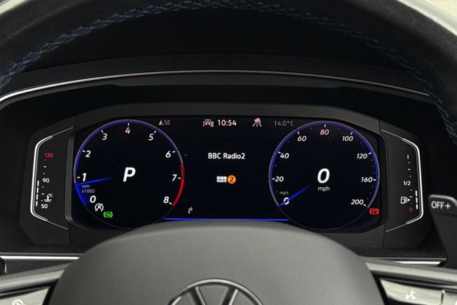 VOLKSWAGEN Tiguan Photo 15