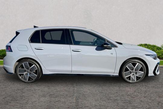 Volkswagen Golf Photo autoimg-b958032befc3ba859c81a7463bb256ee029a3cf6.jpg