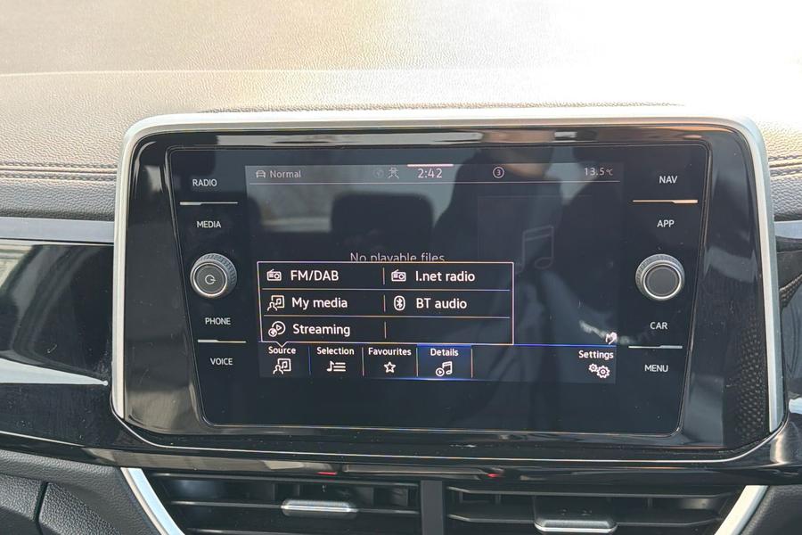 Volkswagen T-ROC Photo autoimg-b959a82c9a1162e6fa373a2e12cbaf6a348e1b2c.jpg