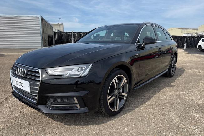 AUDI A4 Avant Photo 24
