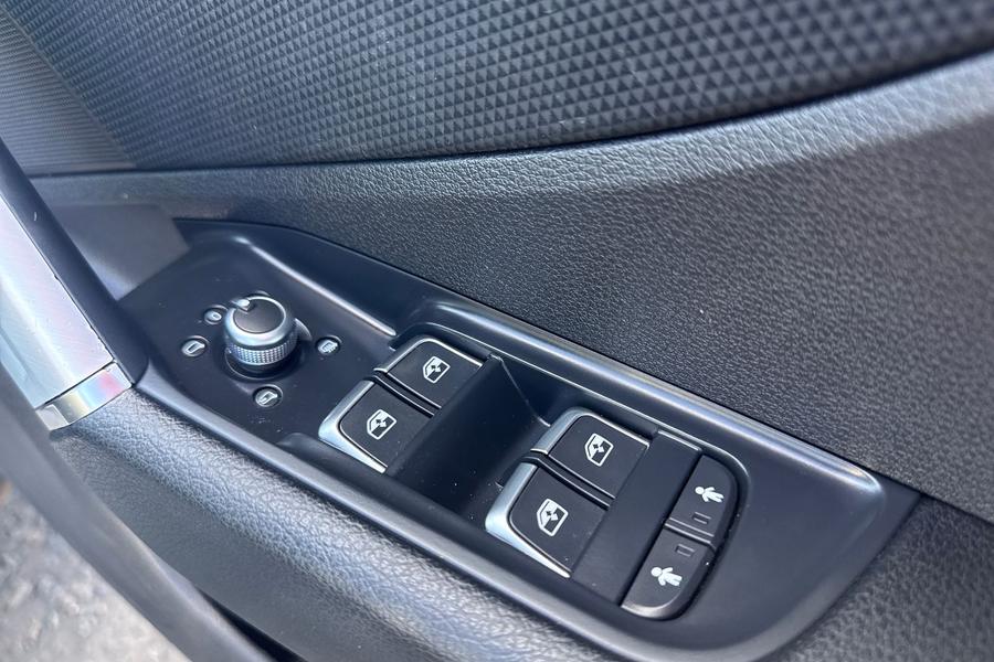 Audi Q2 Photo autoimg-b9643e0a216485a9dba82b70198fac0c3dbcb6ec.jpg