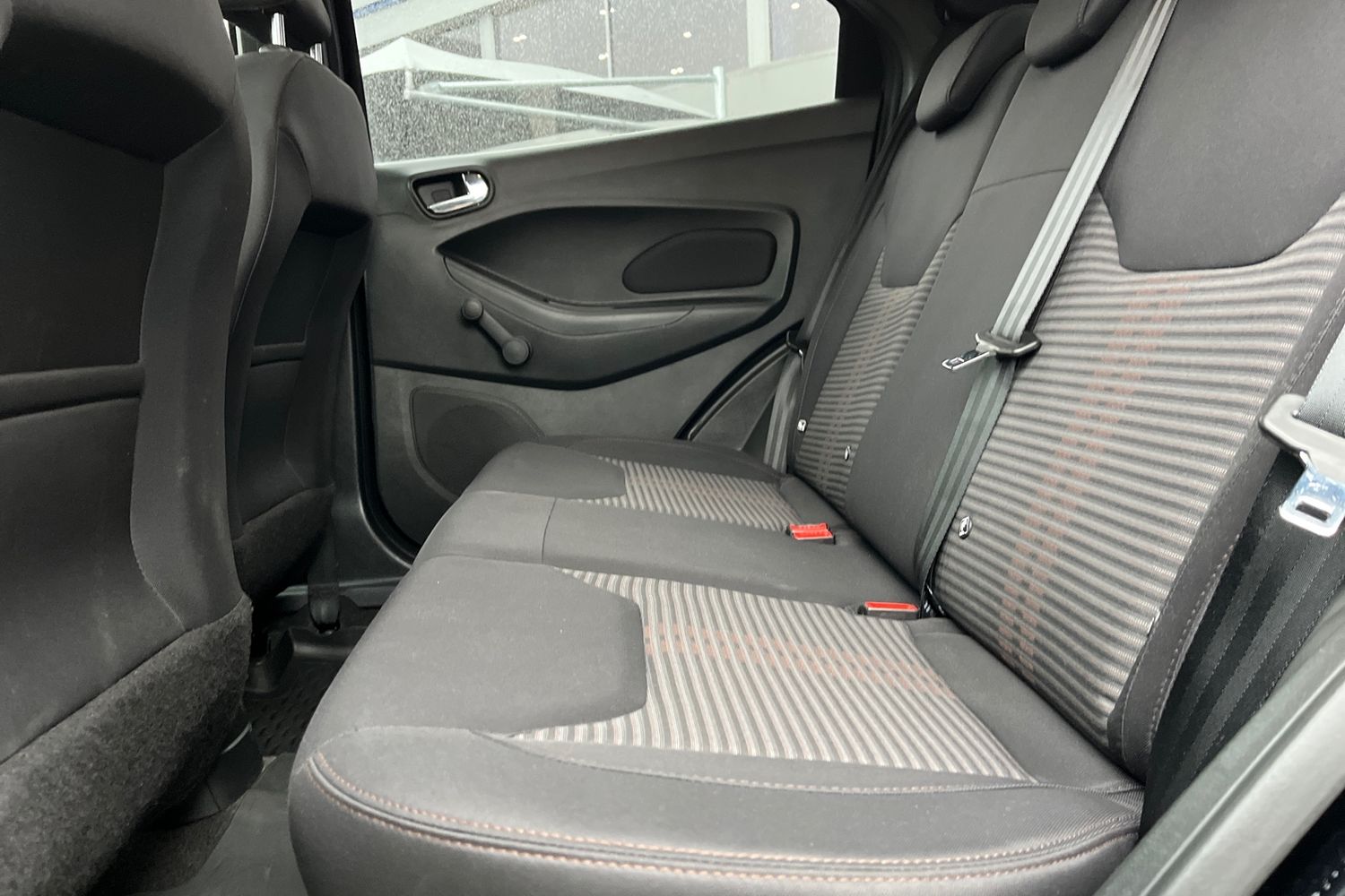 Ford KA+ Photo 19