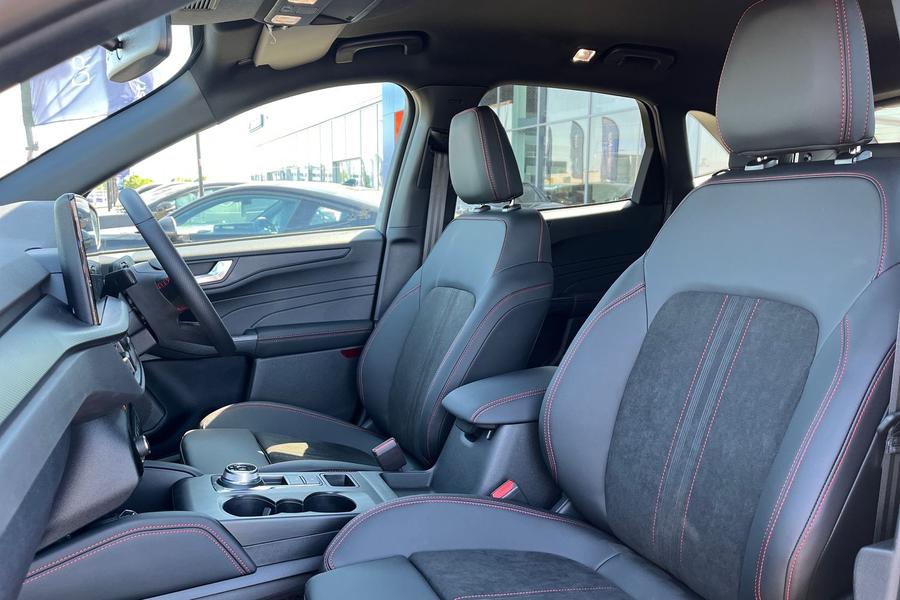 Ford Kuga Photo autoimg-b964db08c9782991a8491a345e836198ee5779b6.jpg