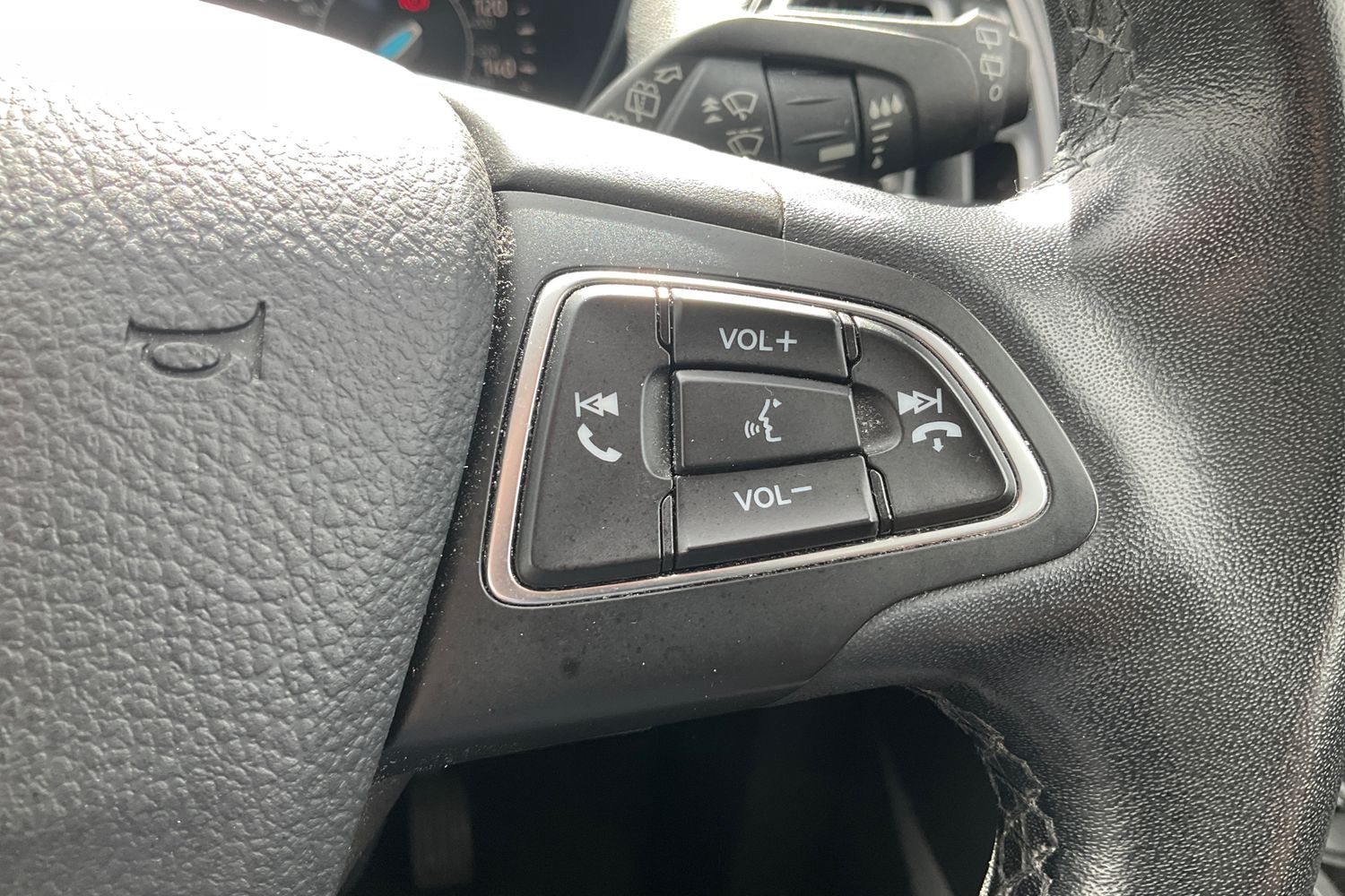 Ford KUGA Photo 31