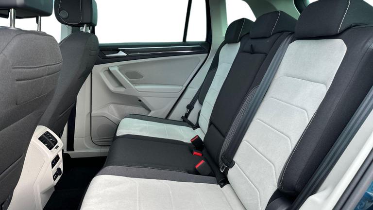 Used Volkswagen Tiguan VK72DTX 4