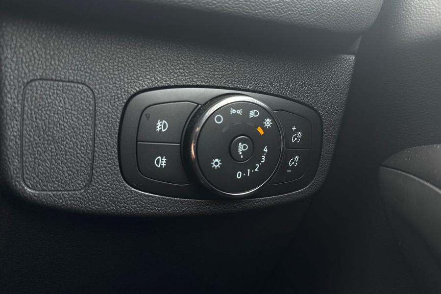 Ford Focus Photo autoimg-b96fe390c5b950179755b8fd0f903a278cead16a.jpg