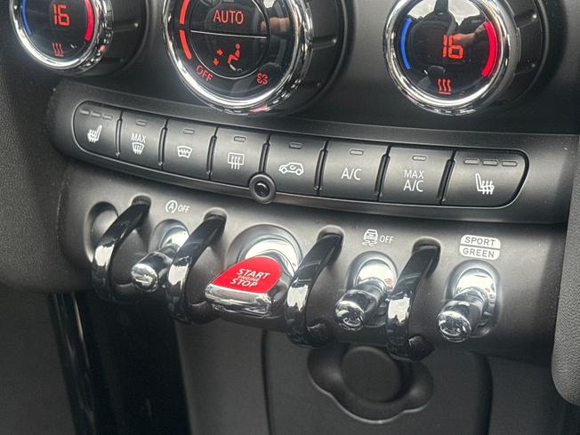 MINI Convertible Photo 30