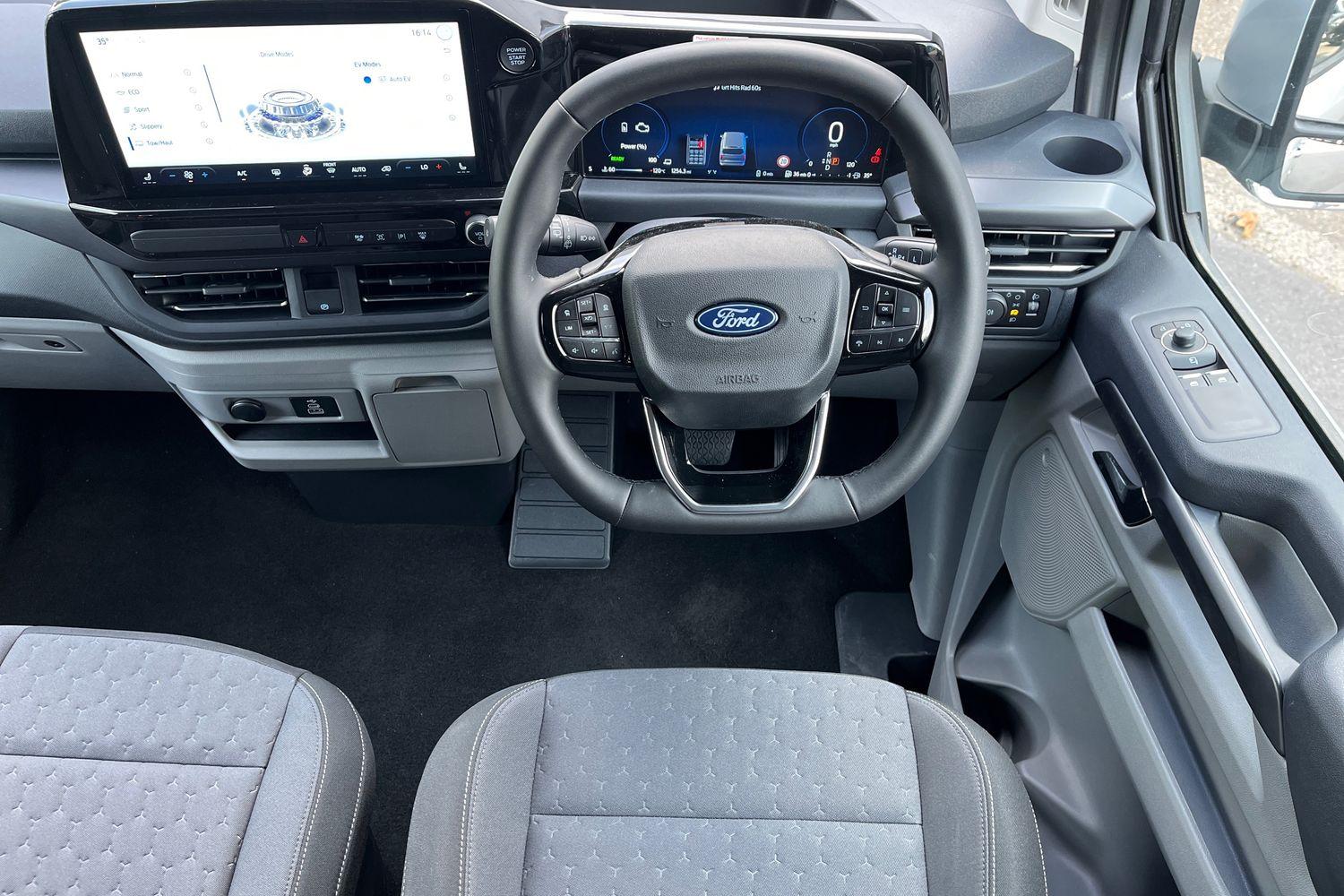 Ford TOURNEO CUSTOM Photo 8