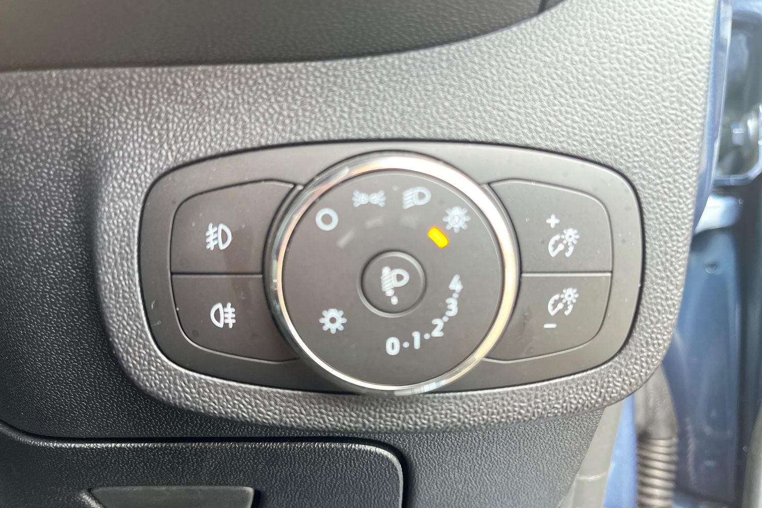 Ford FIESTA Photo 30