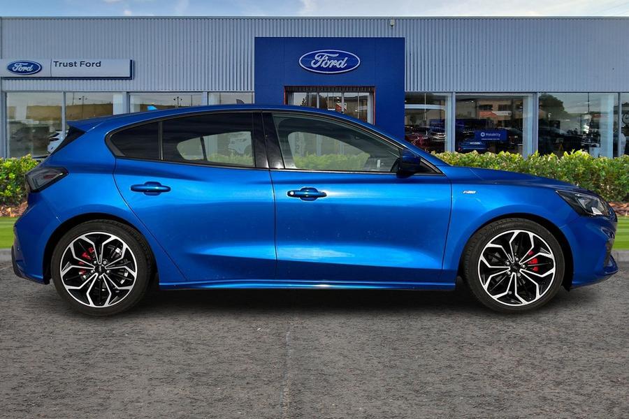 Ford Focus Photo autoimg-b9778c8b20f3b0d264202fad9fa55c1e11d3de3c.jpg