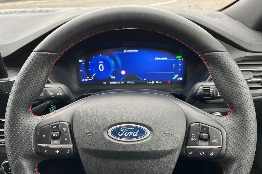 Ford Kuga Photo autoimg-b979a7db080062530e08ffb265a46d6ccc1e0635.jpg