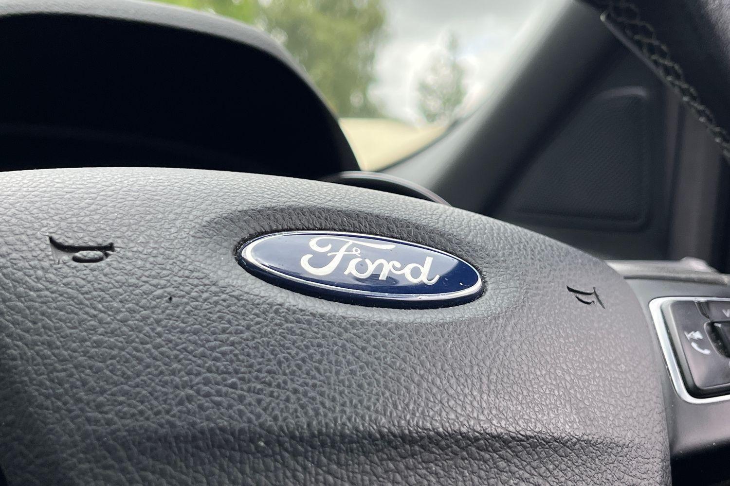 Ford KUGA Photo 39