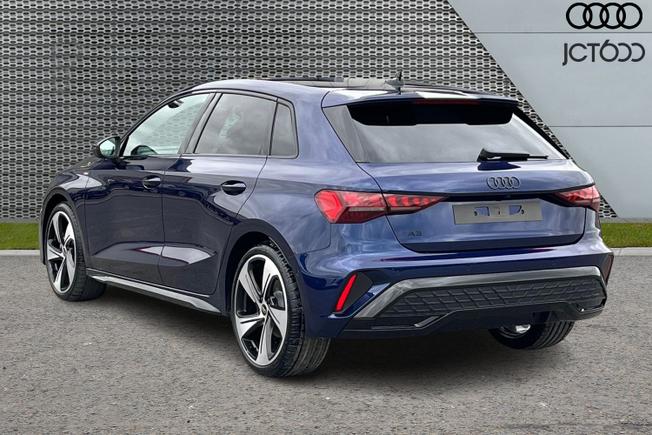 AUDI  A3 Sportback Photo 3