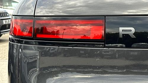 Land Rover Range Rover Sport Photo autoimg-b98046e3822e7567f8780182bc18b7a6564e9d41.jpg