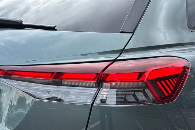 Audi Q4 E-Tron Photo 18