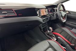 VOLKSWAGEN Polo Photo 2