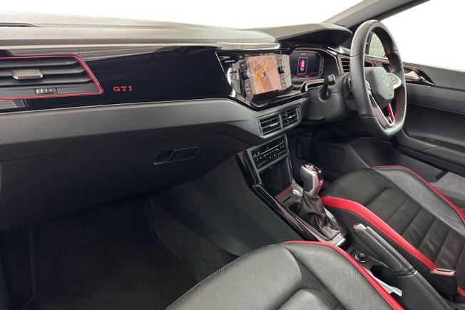 VOLKSWAGEN Polo Photo 2