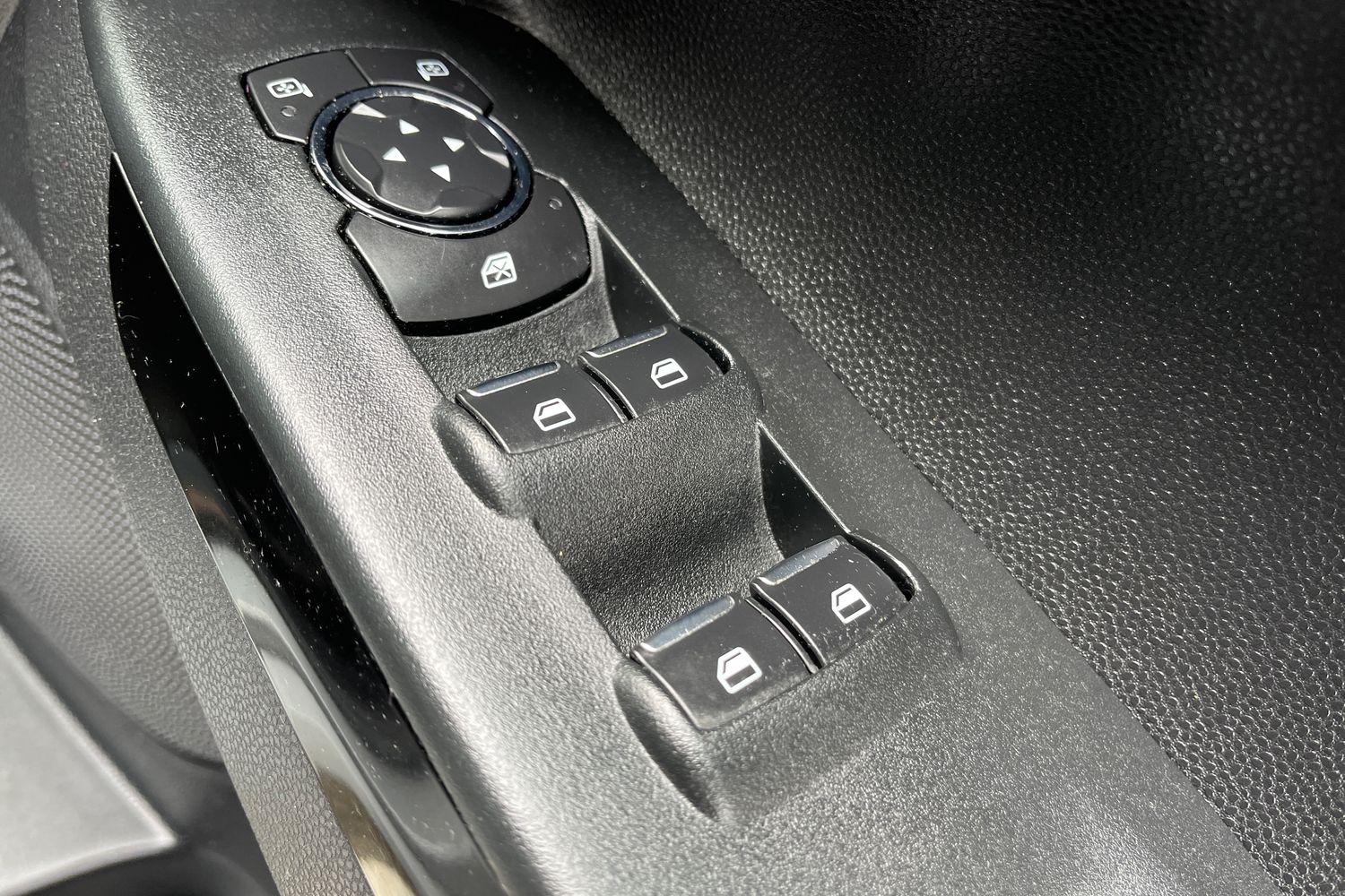 Ford ECOSPORT Photo 15