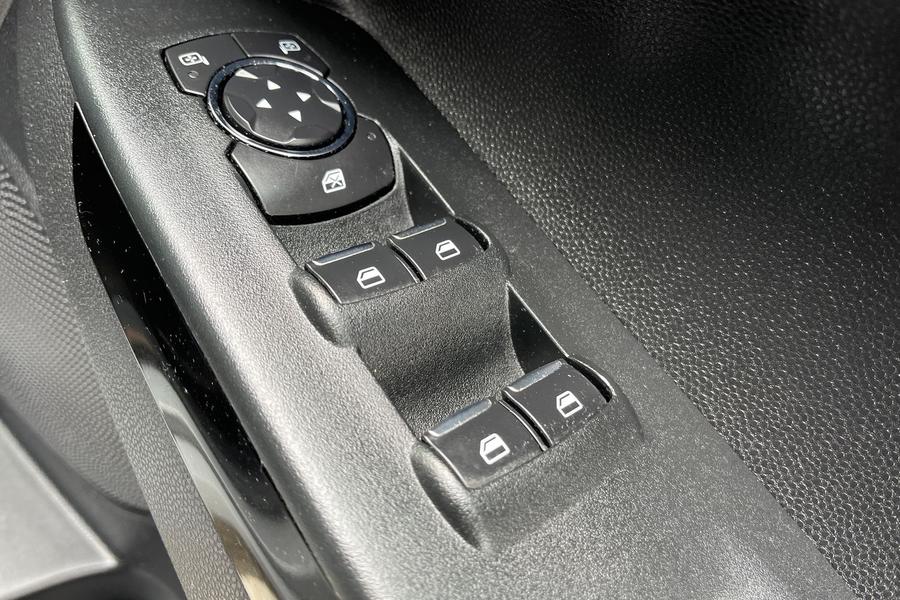 Ford ECOSPORT Photo autoimg-b981f46ddda11209ee4950a3077a0804129c29ca.jpg