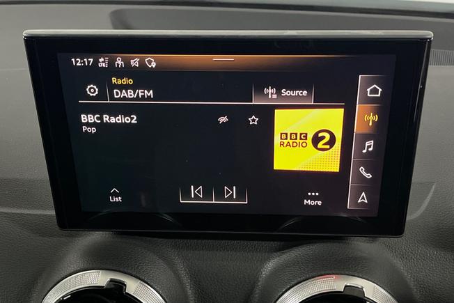 AUDI Q2 Photo 13