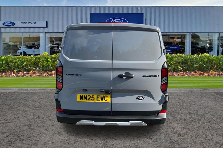 Ford TRANSIT CUSTOM Photo autoimg-b983d25c3f41f943f8e975f8951dd3eb66bbeb4a.jpg